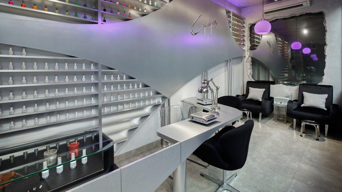 Salon Kuku di Indonesia